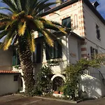 Hôtel-Résidence Le Grillon