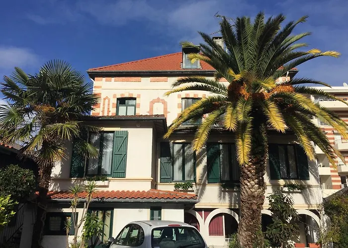 Hôtel-Résidence Le Grillon